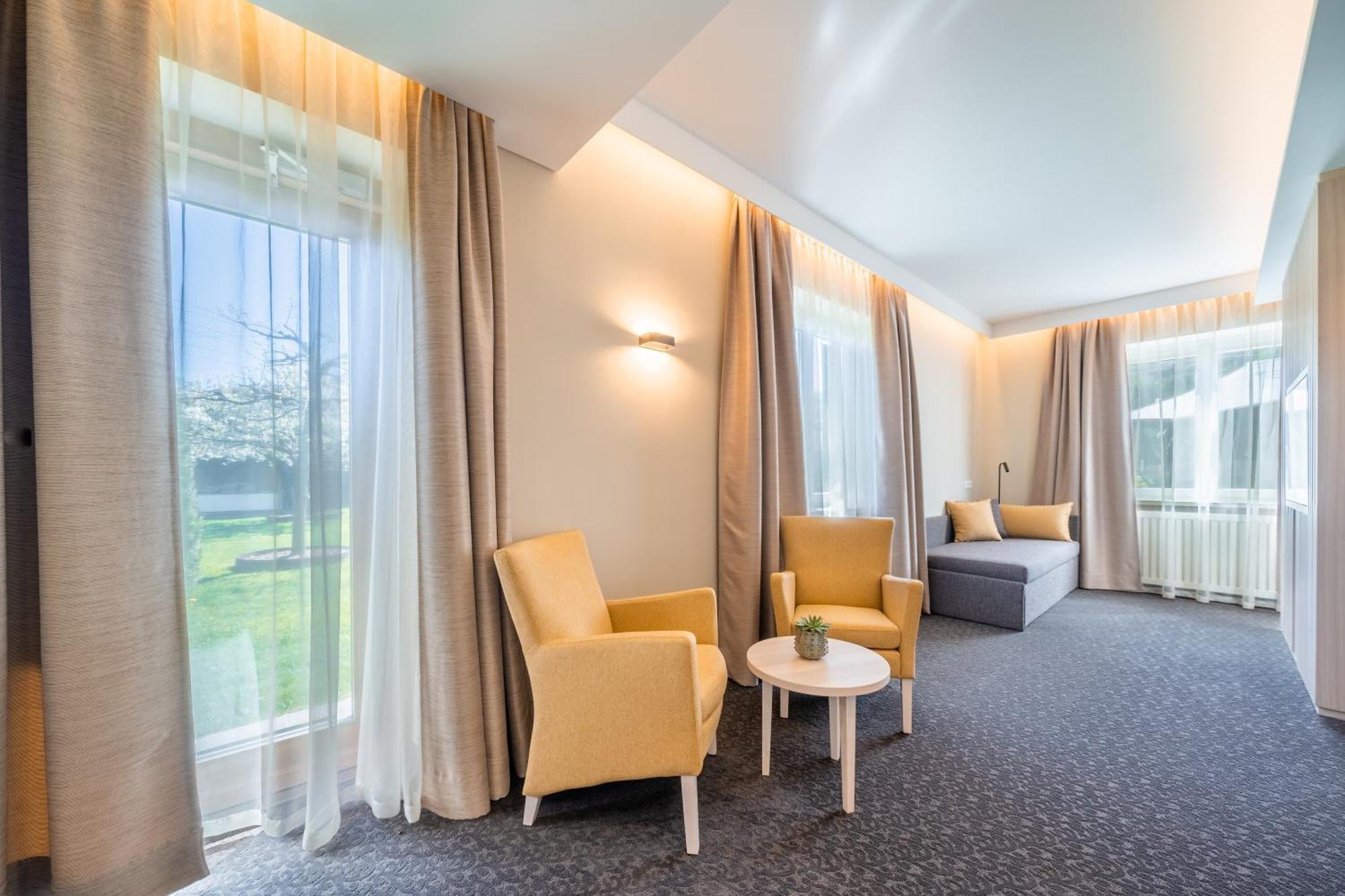 Hotel Frangart An Der Weinstrasse 아피아노 술라 스트라다 델 비노 외부 사진